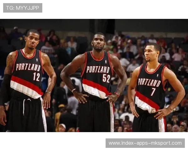 波特兰新秀突破造杀伤，开拓者替补席齐声喝彩