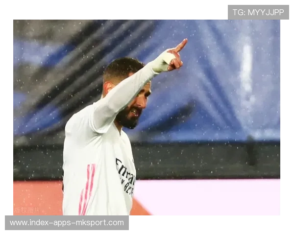 维尼修斯：从底线传递到第二落点的进攻艺术