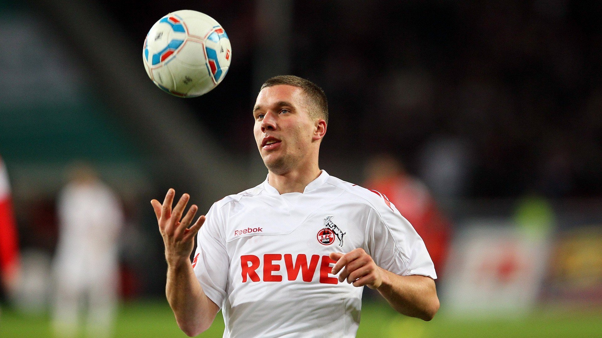 塞维利亚锋线轮换保障火力输出，塞维利亚风光